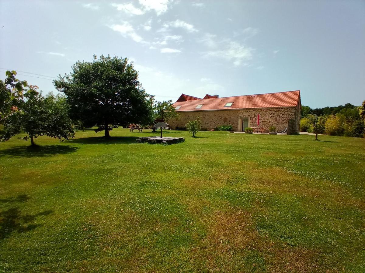 La Ferme D' Emerentine Bacilly Exterior photo
